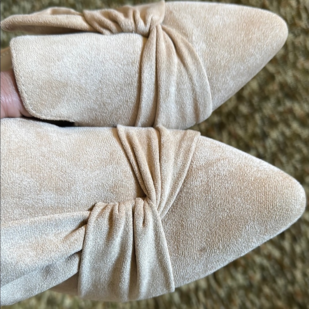 Elegant Women's Slip-On Mules - Picture 8 of 8